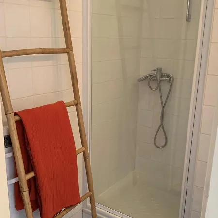 T2 Climatise A Plage, A 2 Min De La Mer, Avec Balcon Et Parking Inclus - Fr-1-319-392 *