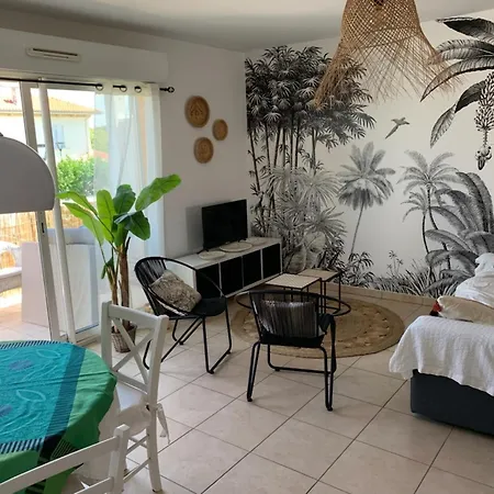 T2 Climatise A Plage, A 2 Min De La Mer, Avec Balcon Et Parking Inclus - Fr-1-319-392 *