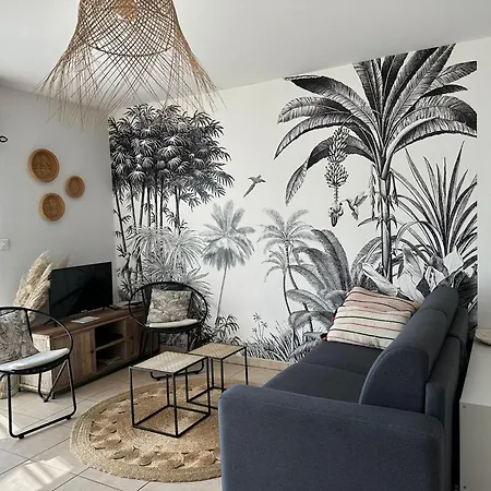 T2 Climatise A Plage, A 2 Min De La Mer, Avec Balcon Et Parking Inclus - Fr-1-319-392 *